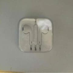 iPhone純正イヤホンのサムネイル