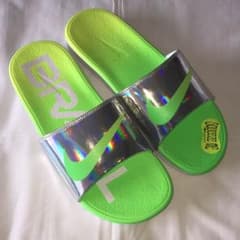 希少 24 25 28 29 NIKE BENASSI 入手困難のサムネイル
