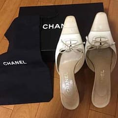 モコモコちゃん様専用お値段交渉可！正規品 CHANELミュール 36cのサムネイル