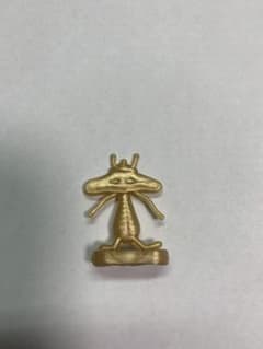 カネゴン 金色キャラクターフィギュアのサムネイル