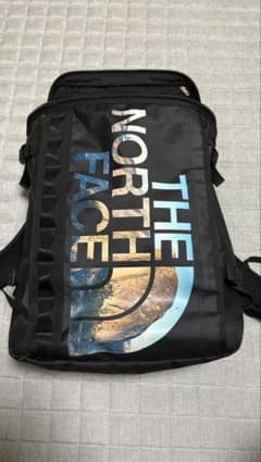 THE NORTH FACE ブラックバックパックのサムネイル