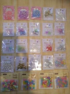 ハンドメイド用 ビーズ パーツ24点セットまとめ売り③のサムネイル