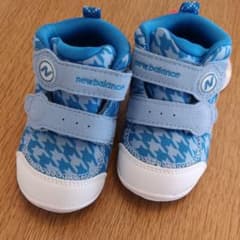 13cm　ニューバランス スニーカーのサムネイル