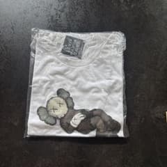 KAWS TOKYO FIRST Tシャツ ホワイト Sサイズのサムネイル