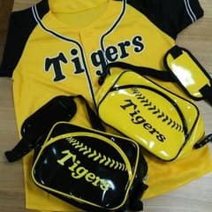 阪神 タイガース バッグ ユニフォーム セット 未使用のサムネイル