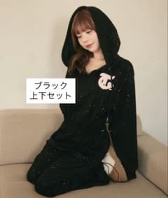 TITTY&CO. ファーロゴラメスウェットパーカーラメクロススウェット