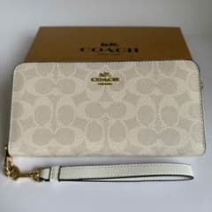 COACH コーチ 長財布 C4452 新品 未使用 ストラップ付き 上品 白