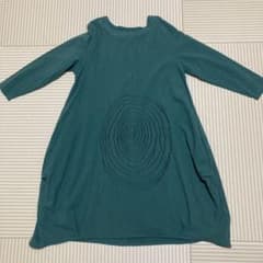 長袖ワンピース 深緑 渦巻き刺繍 綿100% M-Lのサムネイル