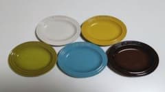 LE CREUSET ミニプレート 5枚セット＋ミニココット付のサムネイル