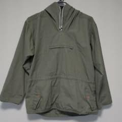 マウンテンパーカーのサムネイル
