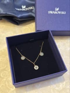 SWAROVSKI ネックレス 3連チャーム ローズゴールドのサムネイル