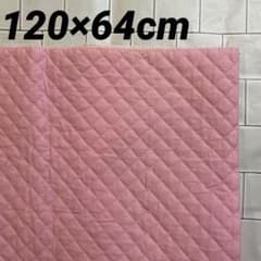 無地　ピンク キルティング生地 約120cm x 64cmのサムネイル