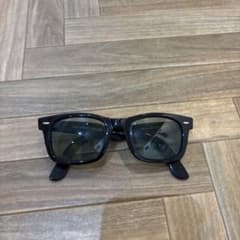 Ray-Ban Wayfarer サングラス ブラックのサムネイル