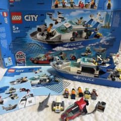 LEGO CITY ポリスパトロールボート 60277のサムネイル