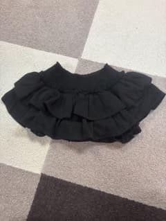 黒スカート フリルのサムネイル