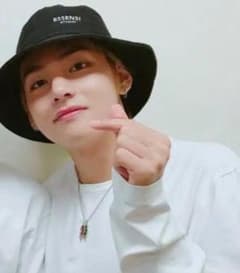 バケットハット ESSENSI STUDIO BTS テテ愛用 ブラック