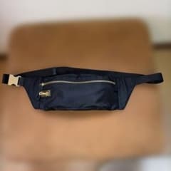 【美品】ORSETTO オルセット ナイロンボディバッグ ブラックのサムネイル