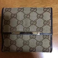 GUCCIのサムネイル