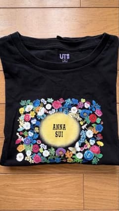 UNIQLO UT ANNA SUI 花柄 Tシャツのサムネイル