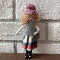 ハンドメイド　ドール チャーム 人形のサムネイル