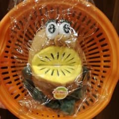 ゼスプリ　カゴつき　ぬいぐるみ　小　黄色　ゴールドのサムネイル