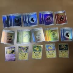 ふ*り様 ポケモンカード 30th ミュウ ピカチュウ まとめ売りのサムネイル