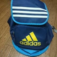 adidas プールリュックのサムネイル