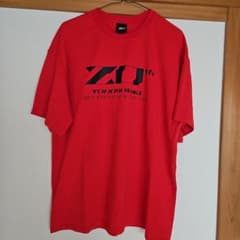 東方神起20周年アニバーサリーツアーTシャツ　レッドLサイズのサムネイル