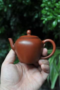 手作り 朱泥砂急須 260ml 急須 茶壷 茶壺 茶銚 茶注 中国茶器 煎茶道具 中国 宜興 紫砂 紫泥 急須 茶壷 茶壺 茶銚 茶注 中国茶器 煎茶道具