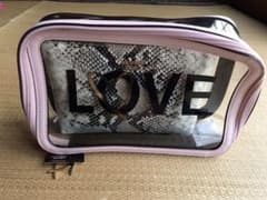 【まか様専用】ヴィクトリアシークレットポーチ(LOVE)のサムネイル