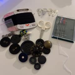 裁縫道具　ボタンセットのサムネイル