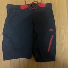 Nike 黒 ショートパンツのサムネイル