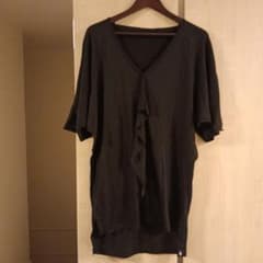 the oneness Vネック Tシャツ フリル付き - メルカリ