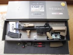 東京マルイ次世代　Ｍ-4　CQB-R　 フラット・ダークアース　バッテリー・充のサムネイル