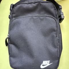 NIKE ショルダーバッグ ブラックのサムネイル