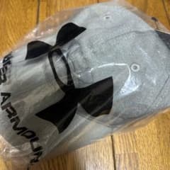 アンダーアーマーキャップ新品未使用のサムネイル