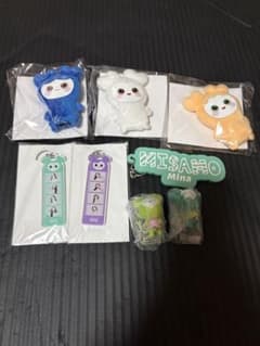 TWICE グッズ まとめ売りのサムネイル