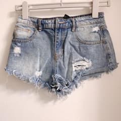 forever21 ダメージデニムショートパンツのサムネイル