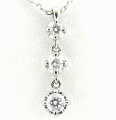 ⭐️極美品⭐️ 4℃ヨンドシー ３連ダイヤ ネックレスPT850 シルバーSV