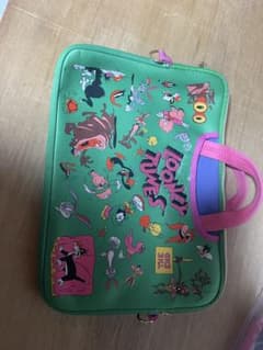 LOONEY TUNES ルーニー・テューンズ PCケース バッグのサムネイル