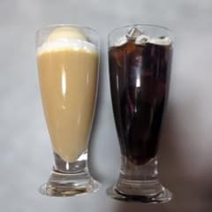 処分価格★食品サンプル　アイスカフェオレ&アイスコービーのサムネイル