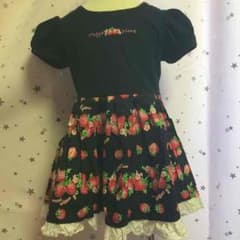 naoniさま専用☆彡.。110♡メゾピアノいちごワンピのサムネイル