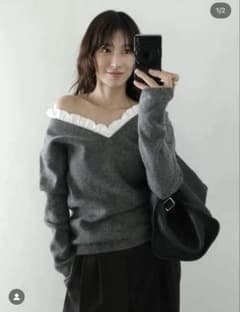 B様専用 クラネ 2WAY FRILL V NECK KNITTOPSのサムネイル