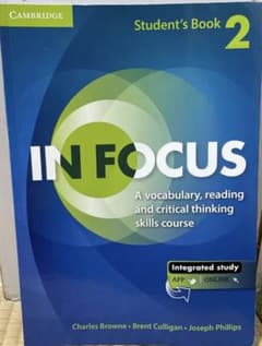 IN FOCUS student's Book 2のサムネイル