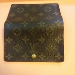 ＬＯＵＩＳ ＶＵＩＴＴＯＮ財布のサムネイル