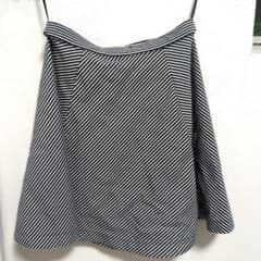 お得!!【美品】UNIQLOユニクロ　ストライプ フレアスカート Mのサムネイル