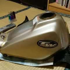 okina様専用　TW200 純正タンク、ハンドルのサムネイル