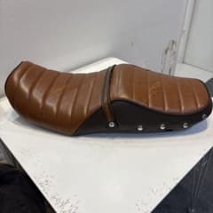 バリオスⅡ型 タックロールシート 茶ツートン ボタン バリオスⅡ型 タックロールシート 茶ツートン ボタン - メルカリ