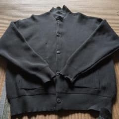 ブラック リブ編み カーディガン　服のサムネイル