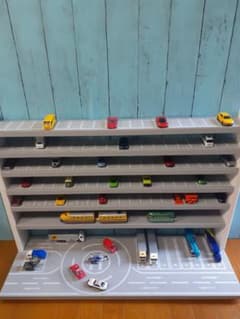 TAKA様専用 最新版自作トミカ収納棚110台ロータリー交差点